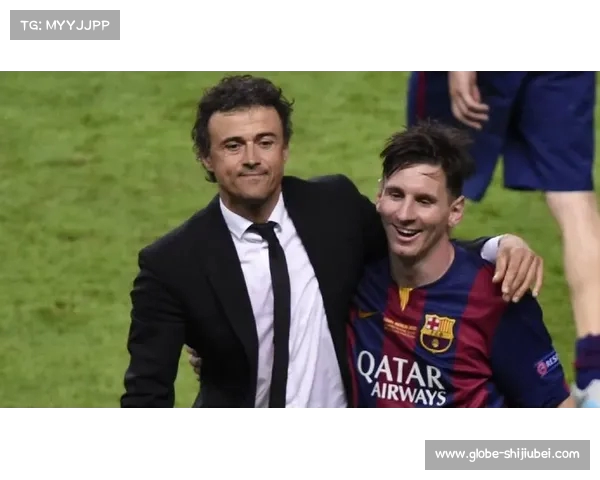 52岁西班牙主帅恩里克秀六块腹肌引发网友热议与惊叹